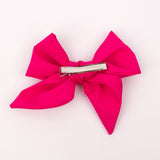 Fuşya  Parlak Fiyonk Kız Çocuk Klips Toka