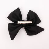 Siyah  Parlak Fiyonk Kız Çocuk Klips Toka