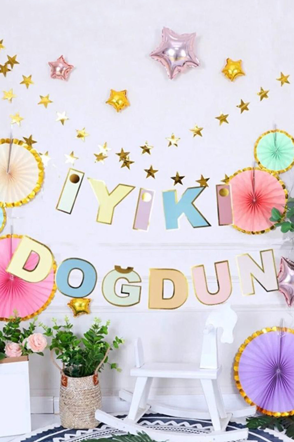 Çok Renkli  Pastel  İyi Ki Doğdun Banner