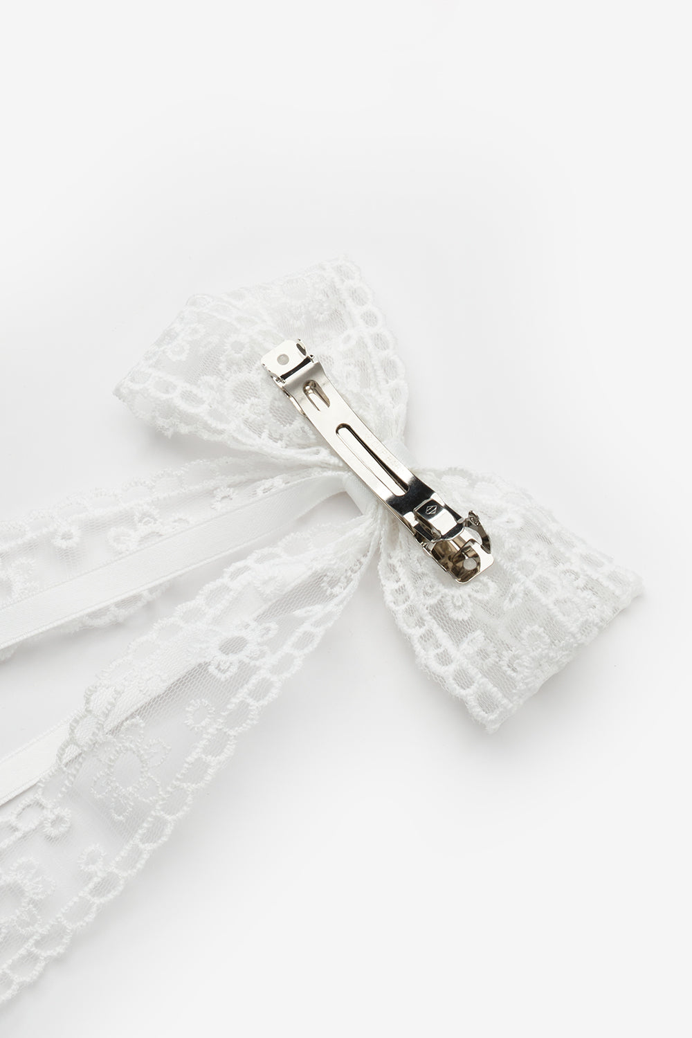 Beyaz Zincir Çiçek Desenli Kız Çocuk Otomatik Toka