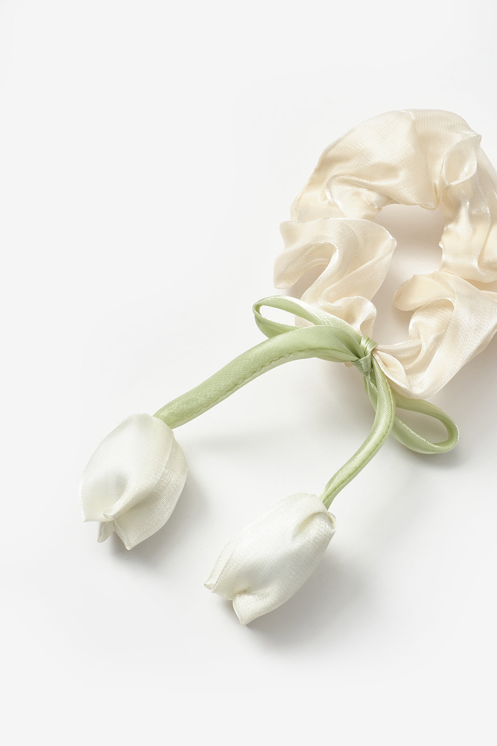 Ekru Lale Figürlü Kız Çocuk Lastik Toka