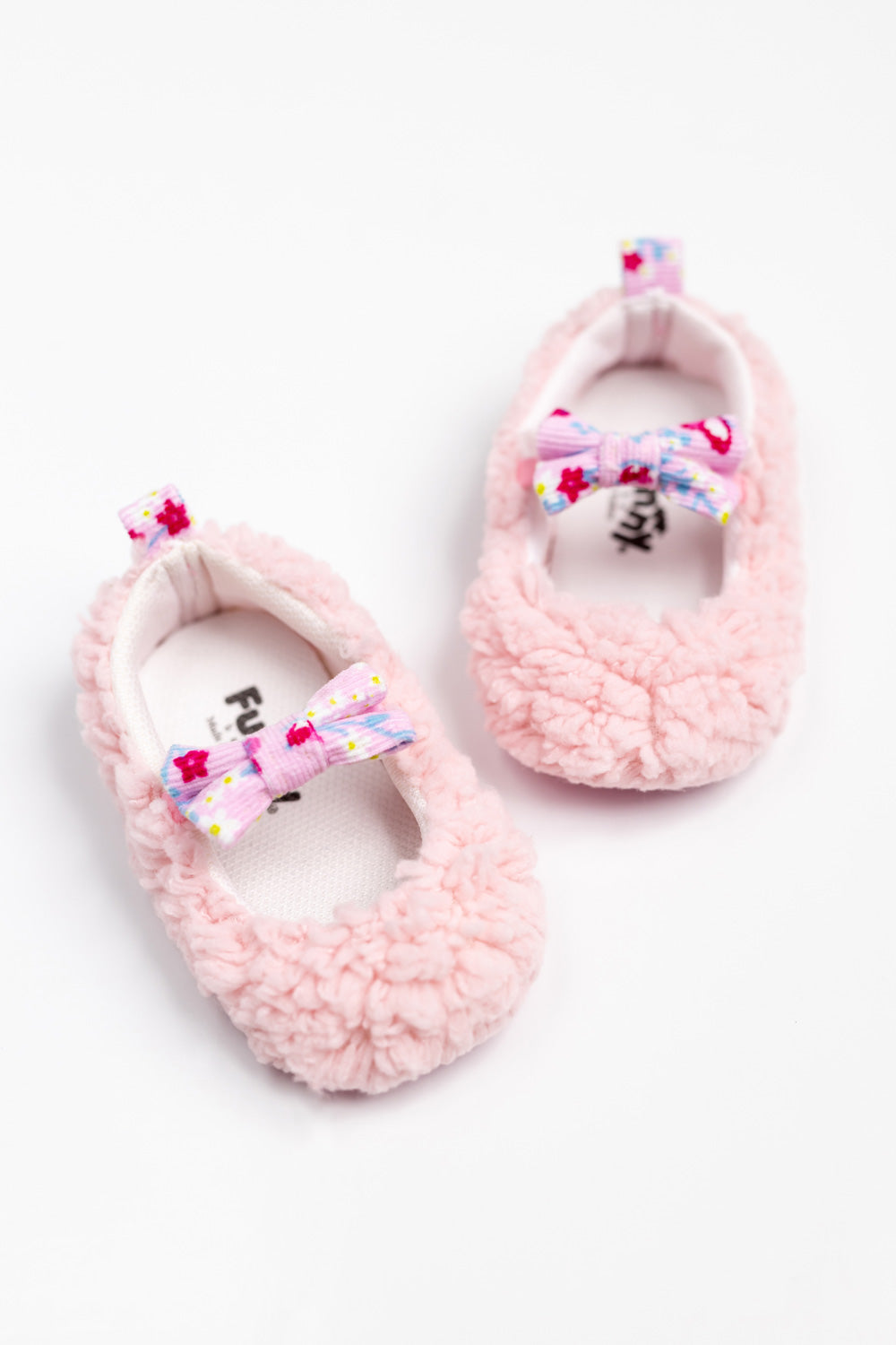 Pembe  Yünlü Çiçek Fiyonklu Kız Bebek Ayakkabı