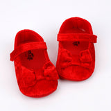 Kırmızı  Fiyonk Detaylı Kadife Kız Bebek Ayakkabı