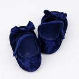 Lacivert  Fiyonk Detaylı Kadife Kız Bebek Ayakkabı