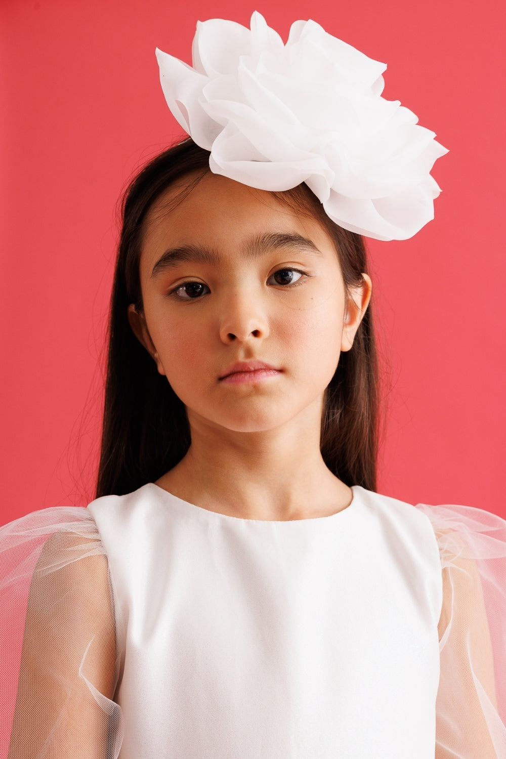 Beyaz  Büyük Gül Detaylı Kız Çocuk Taç