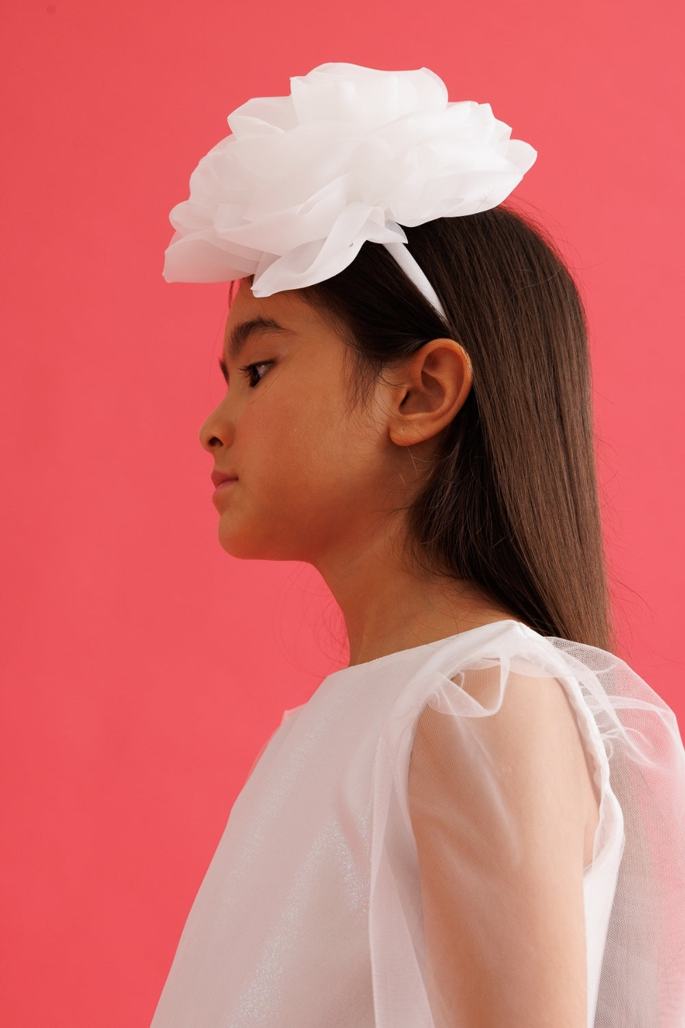 Beyaz  Büyük Gül Detaylı Kız Çocuk Taç