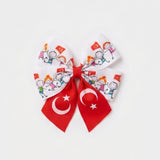 Beyaz  El Ele Çocuklar Desenli Ay Yıldız Kuyruklu Kız Çocuk Toka