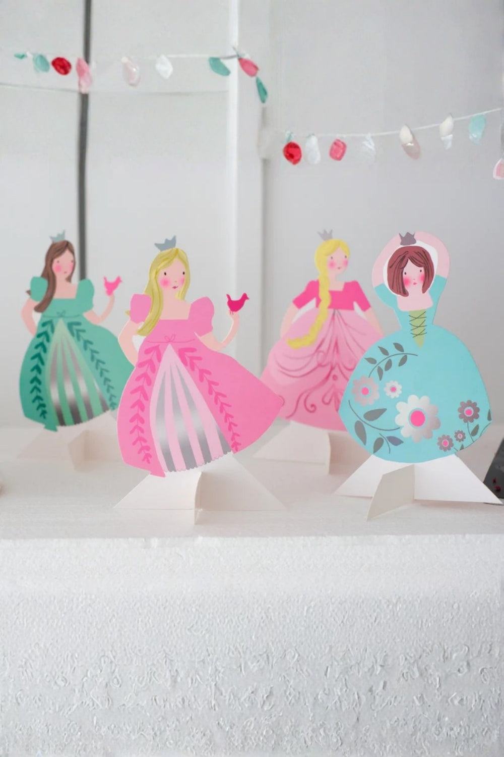 Çok Renkli  Prenses Figür Parti Masa Süsü