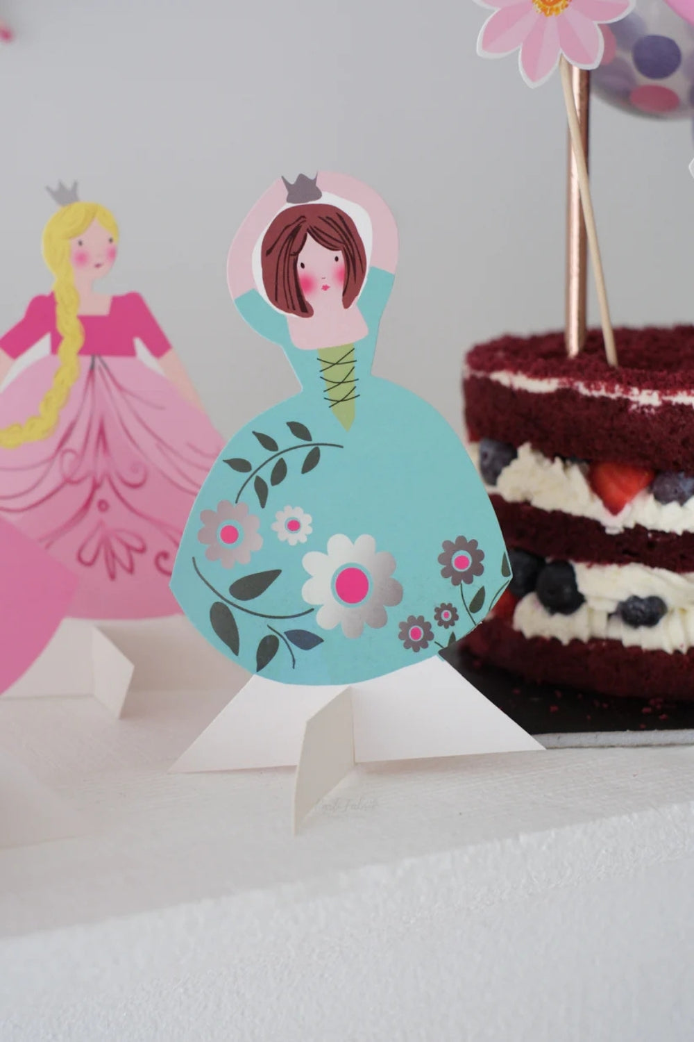 Çok Renkli  Prenses Figür Parti Masa Süsü