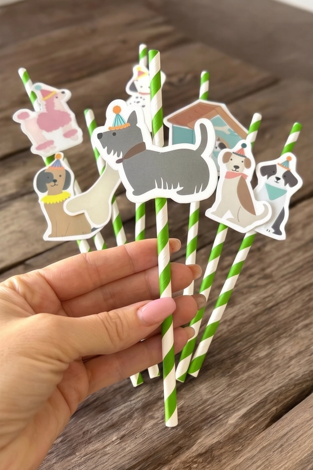 Yeşil 8'li Köpek Dostlarımız Temalı Kağıt Parti Pipeti