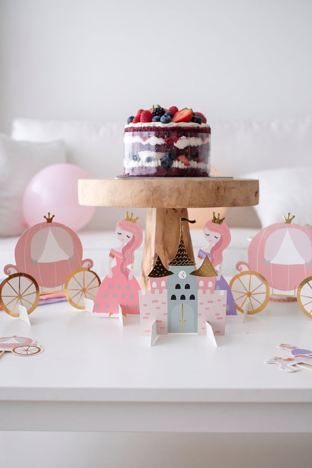 Çok Renkli Prenses ve Şato Temalı Parti Masası Süsü