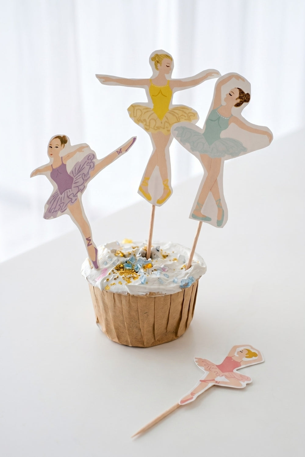 Çok Renkli 8'li Balerin Temalı Uzun Kürdan Pasta Süsü