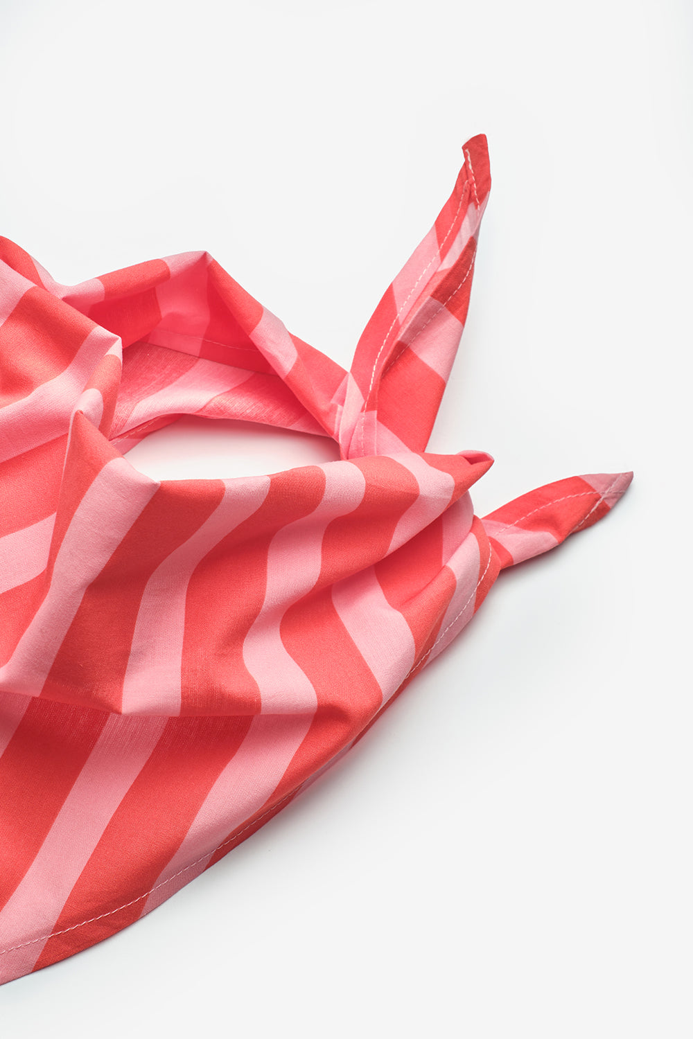 Kırmızı  Çizgi Desenli Çocuk Üçgen Fular